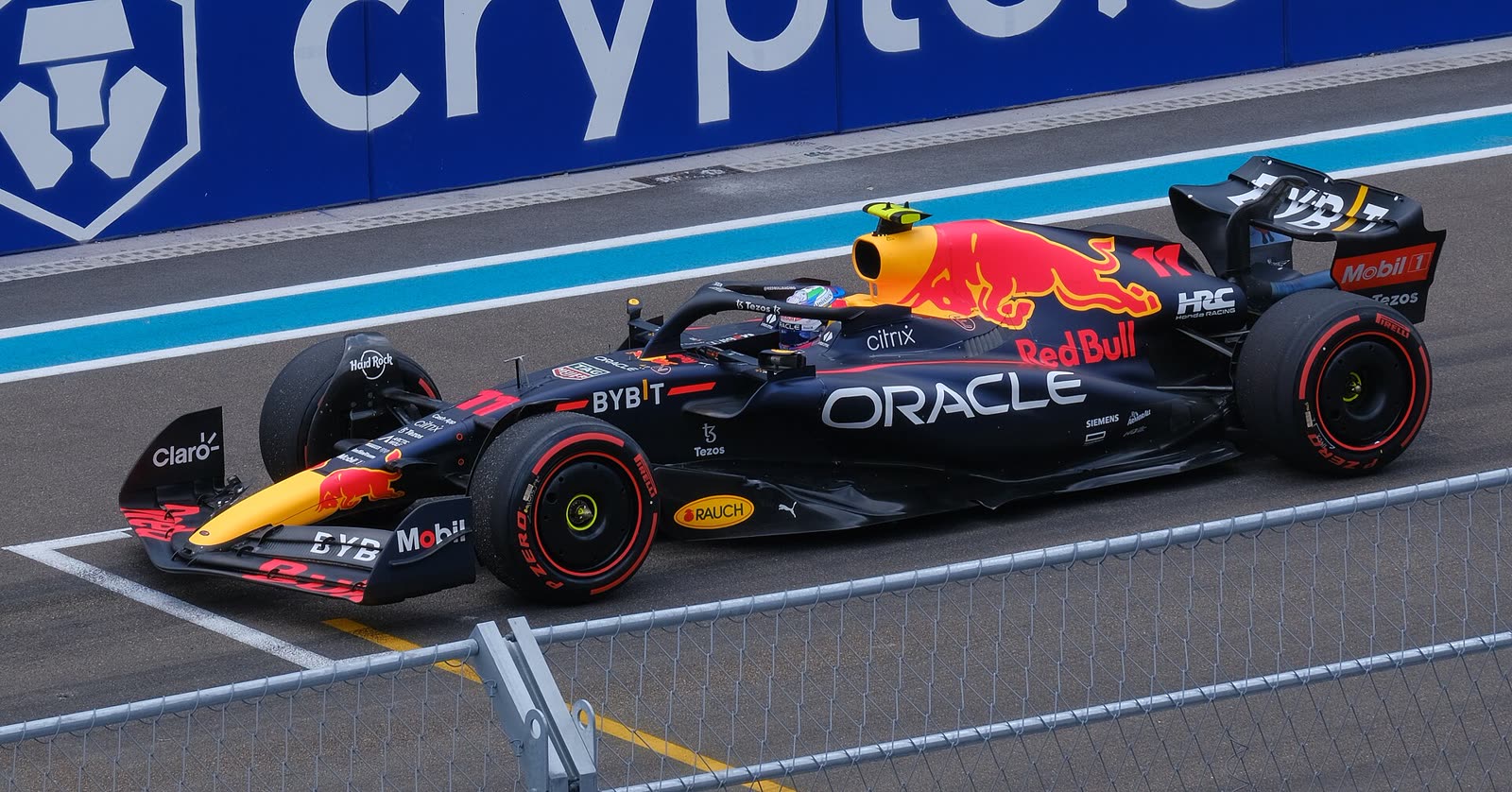 Sergio Pérez's Red Bull RB18 on track at the 2022 Miami Grand Prix - Miami Grand Prix tickets